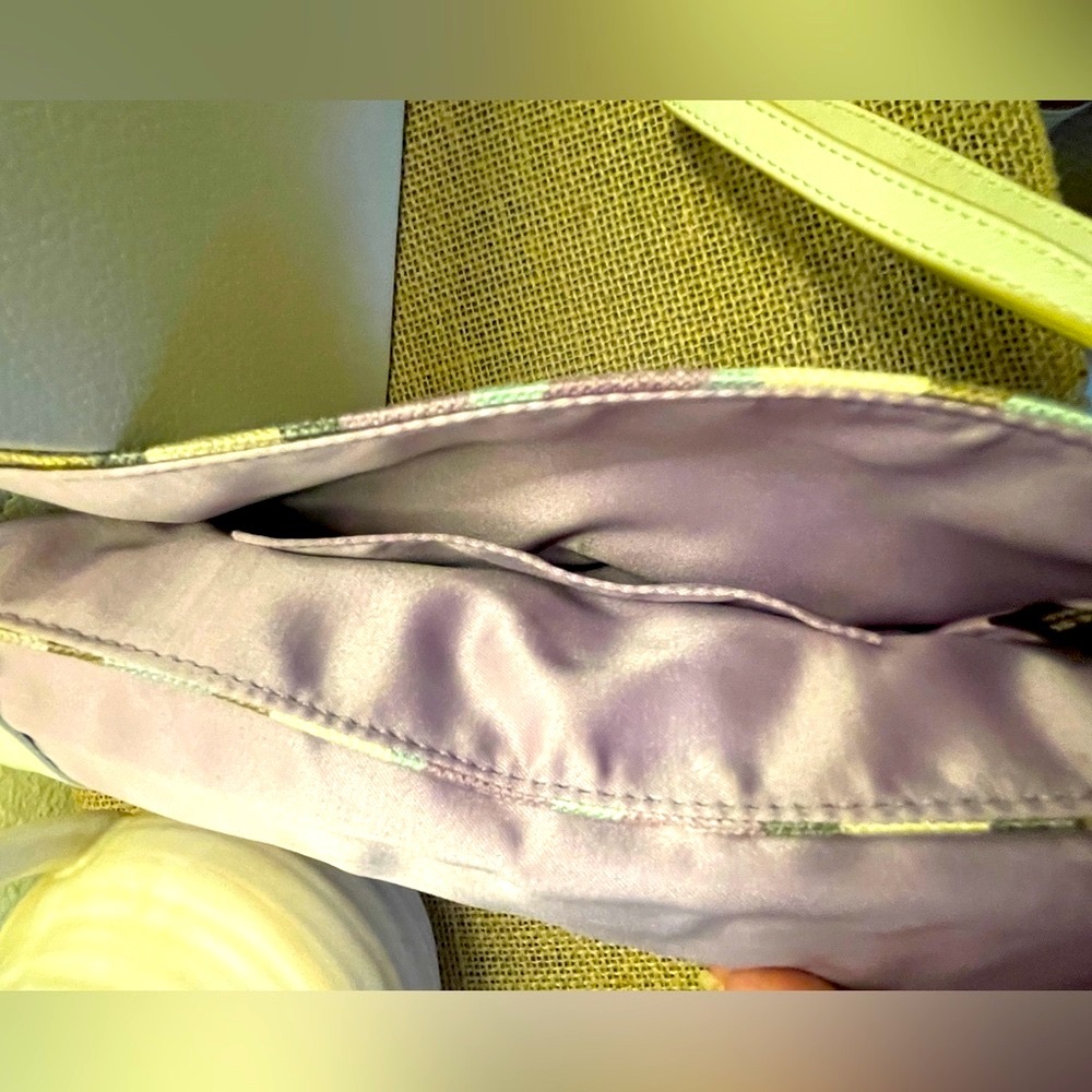 Coach wristlet - Picture 9 of 11